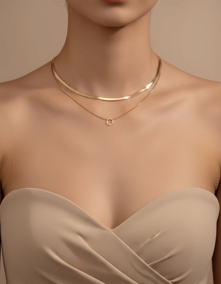 Gold minimal jewelry fashion